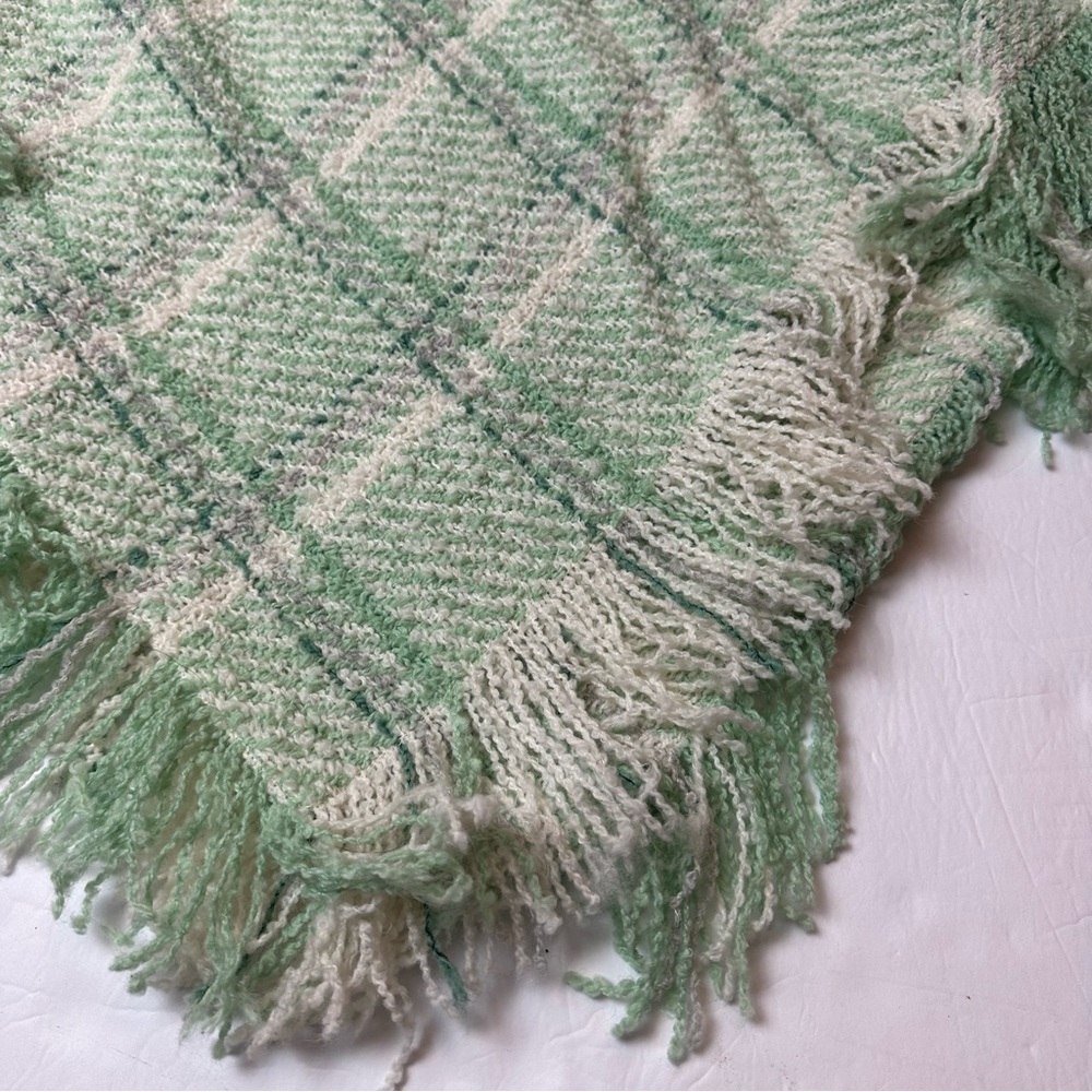 Boyne Valley Weavers Shawl NWT - Picture 8 of 12